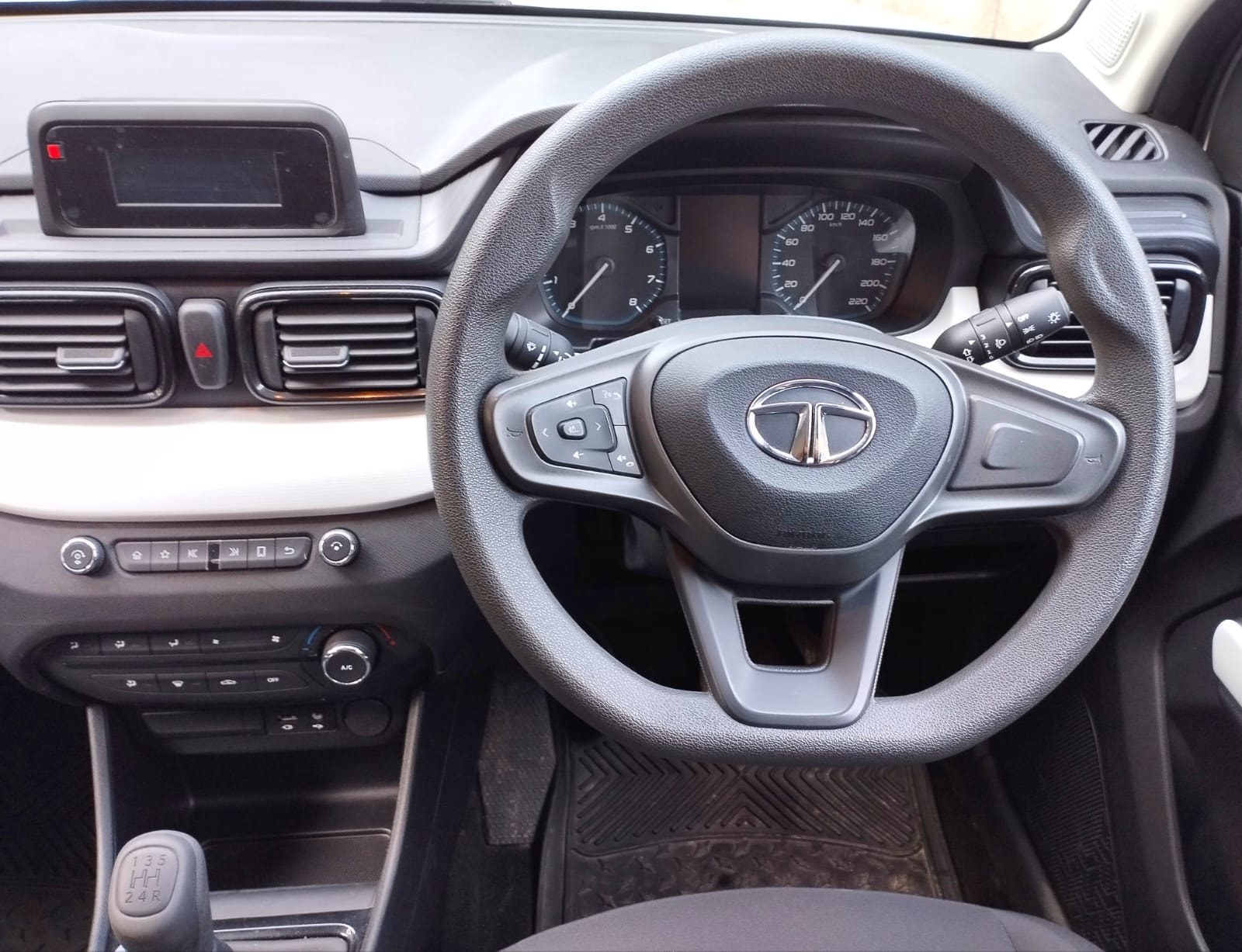 Punch image 11 Punch image 11