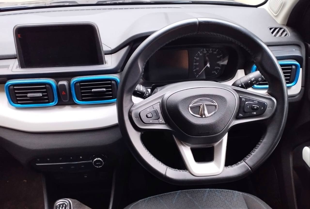 Punch image 11 Punch image 11