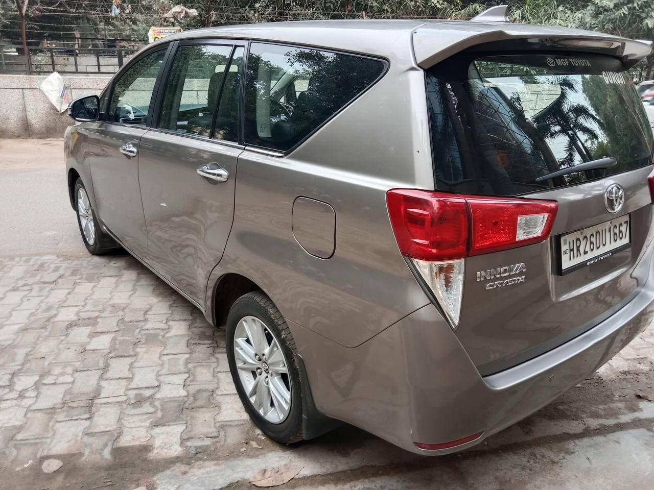 Innova Crysta image 3 Innova Crysta image 3