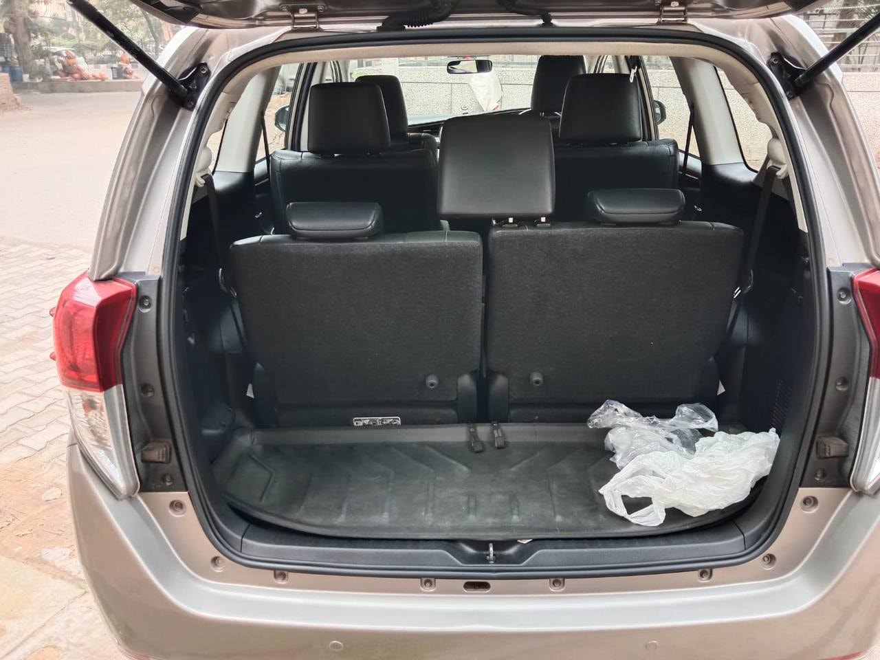 Innova Crysta image 9 Innova Crysta image 9