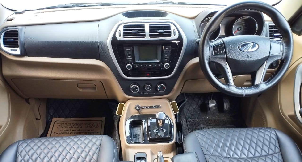 TUV300 image 11 TUV300 image 11