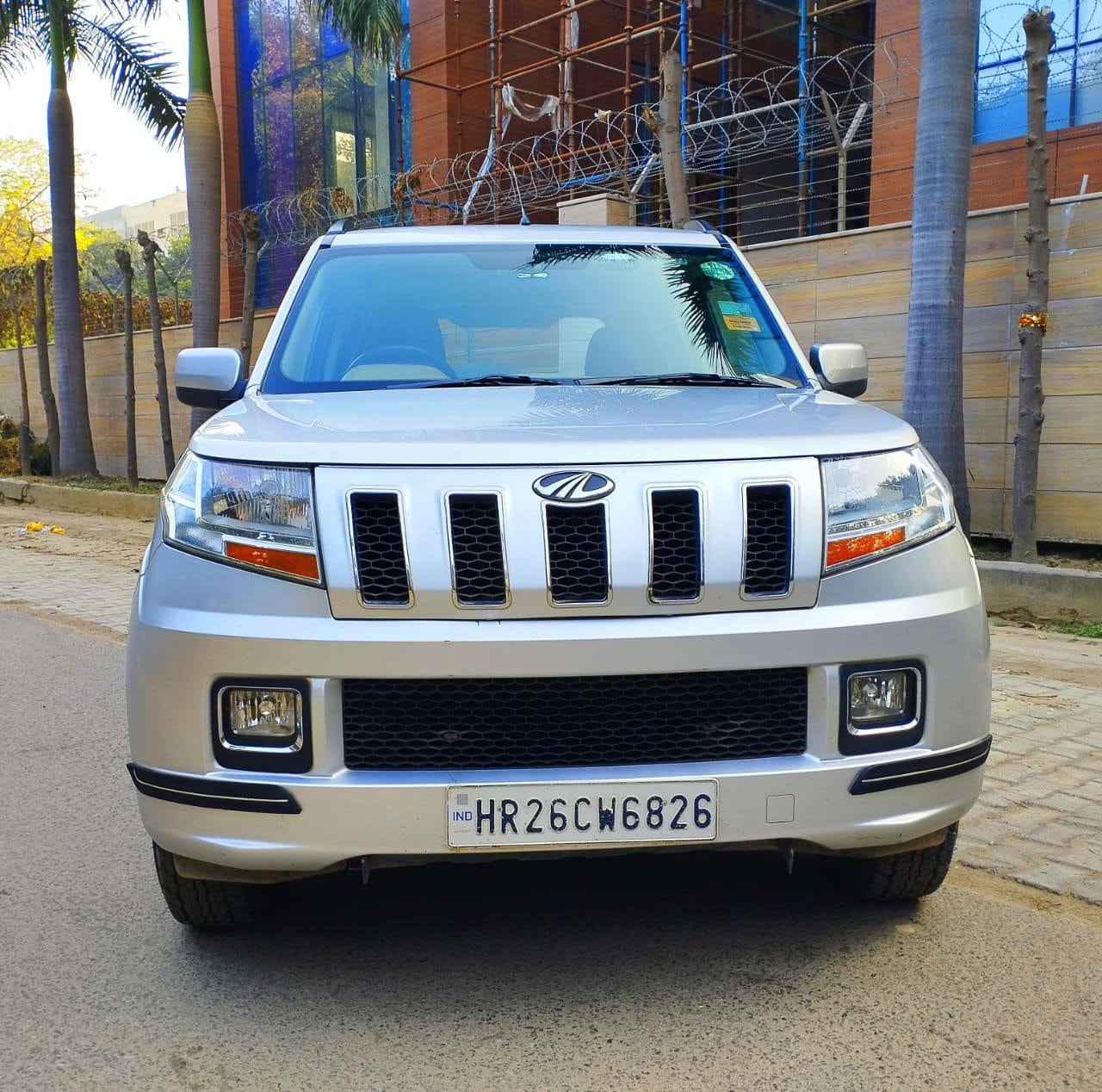 TUV300 image 8 TUV300 image 8