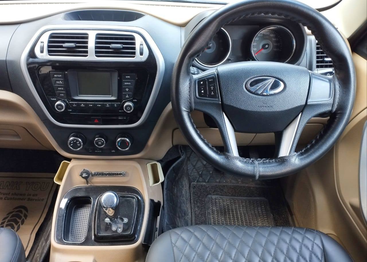 TUV300 image 12 TUV300 image 12