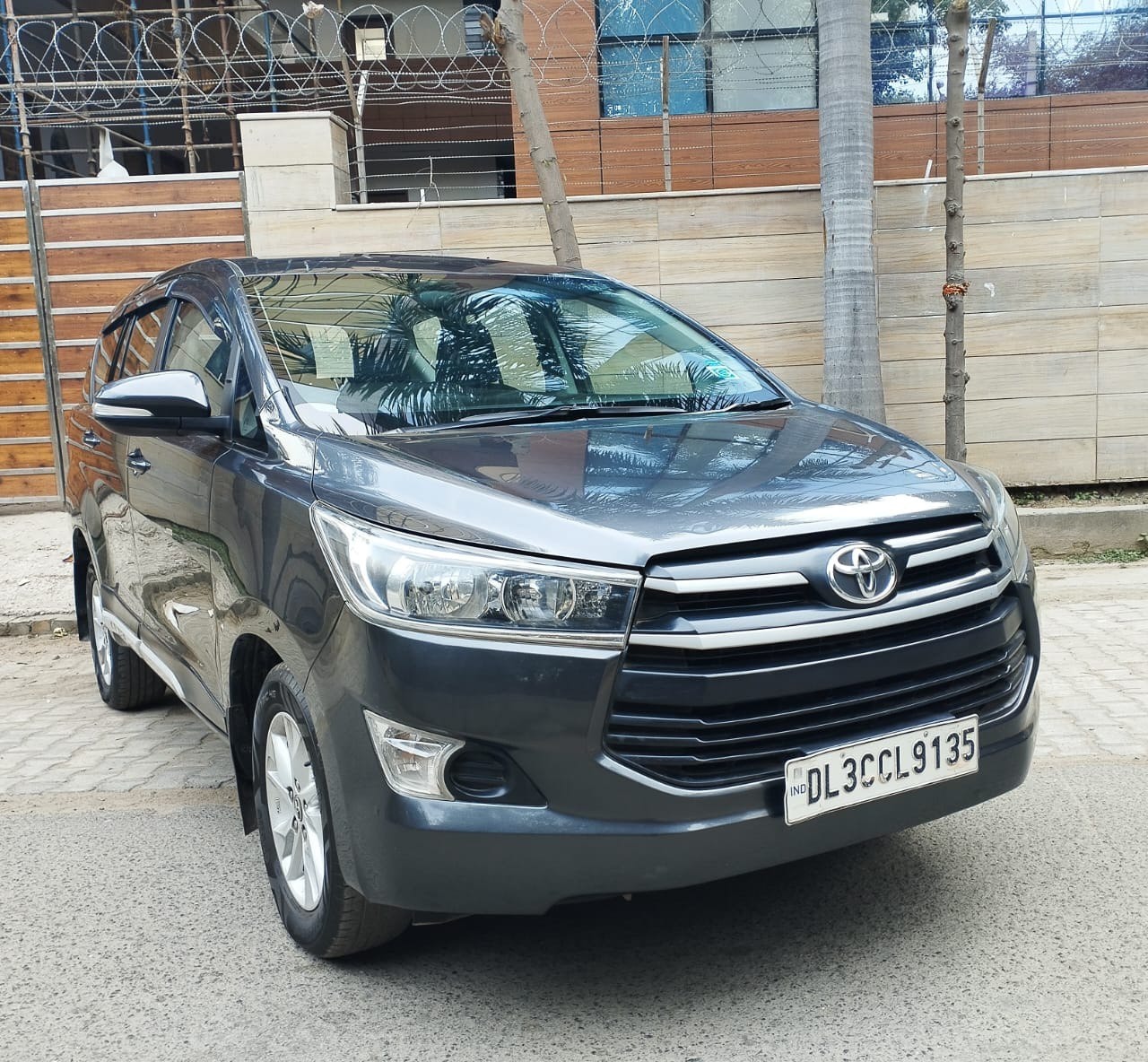 Innova Crysta image 1 Innova Crysta image 1