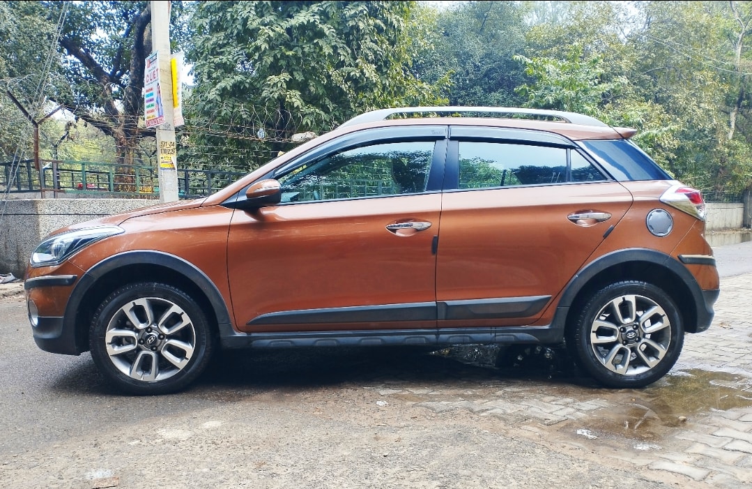 i20 Active image 2 i20 Active image 2