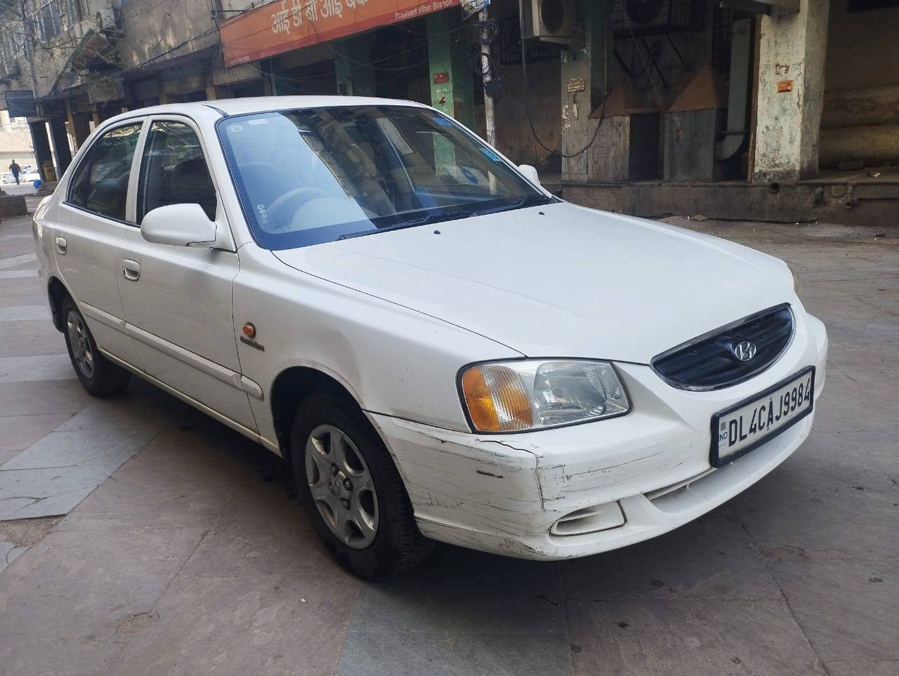 Accent image 1 Accent image 1