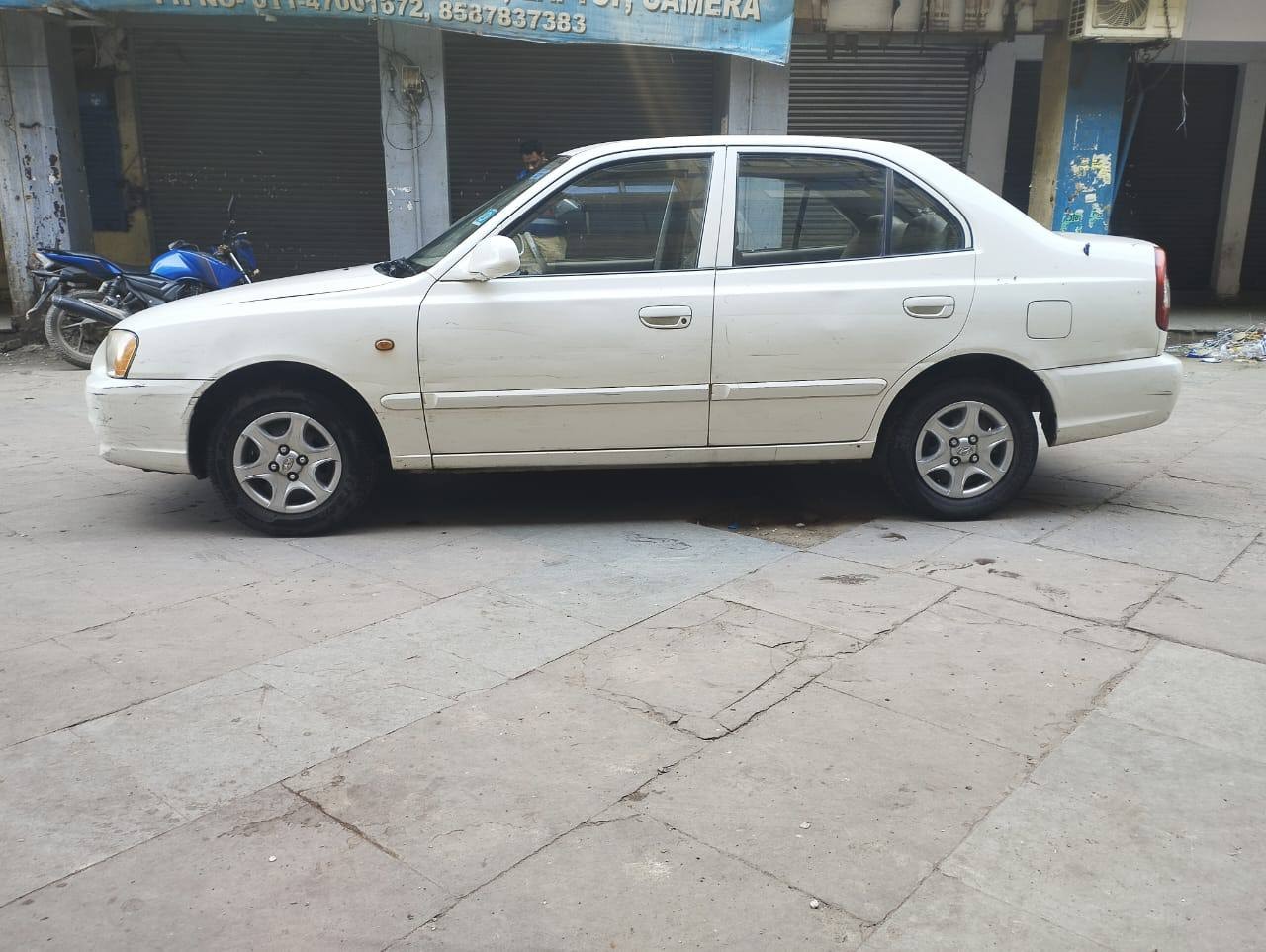 Accent image 2 Accent image 2