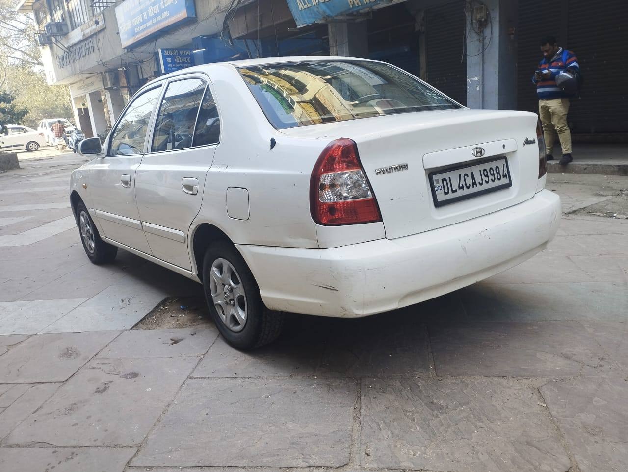 Accent image 3 Accent image 3