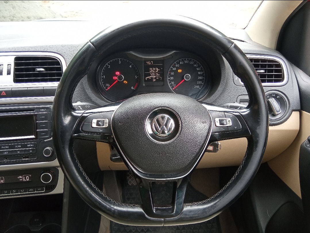 Polo image 16 Polo image 16