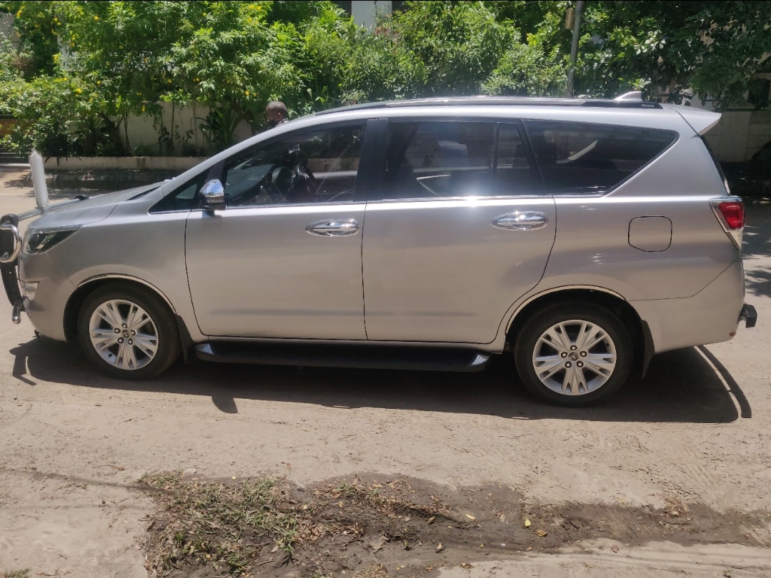 Innova Crysta image 9 Innova Crysta image 9