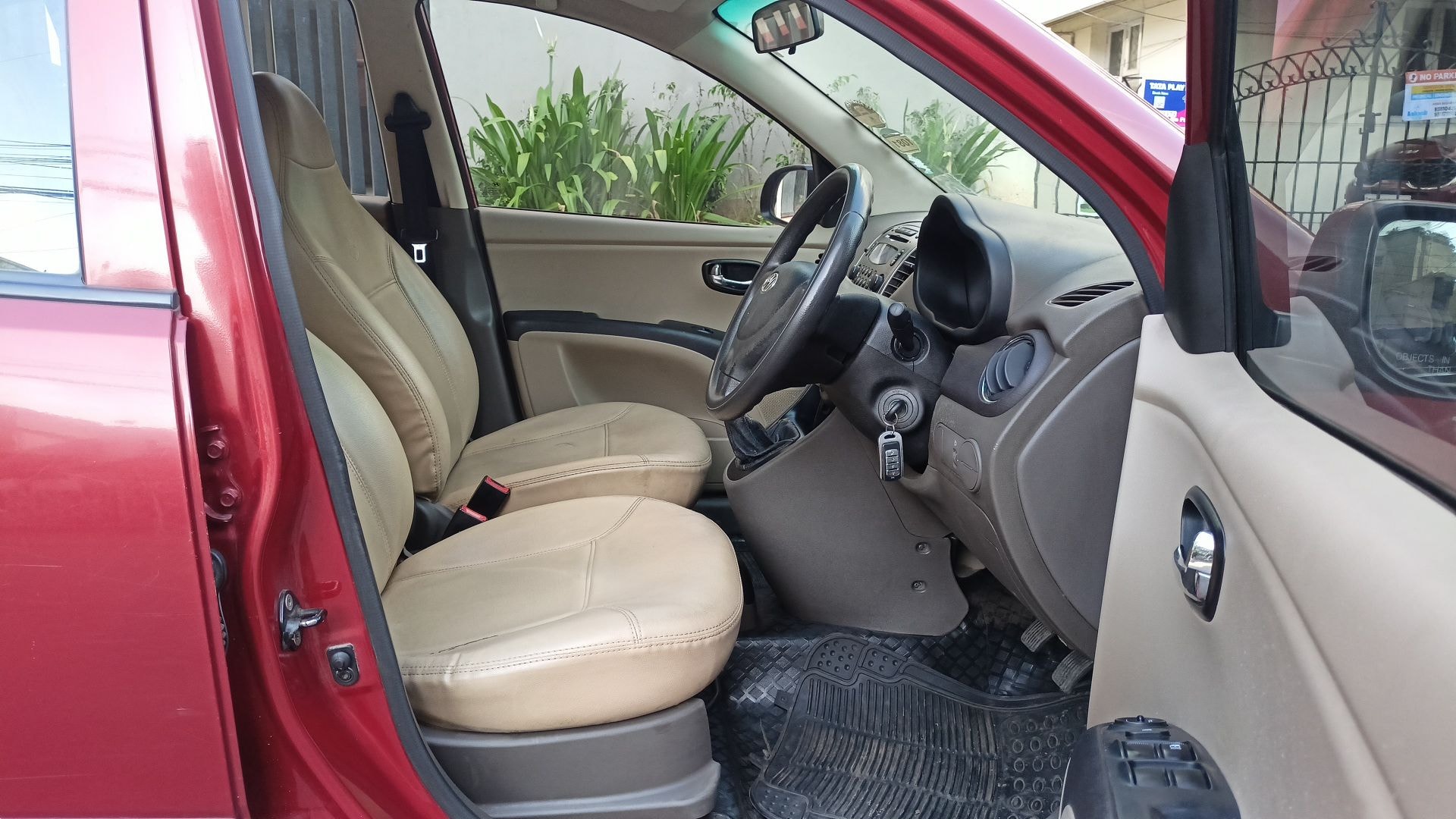 i10 image 18 i10 image 18