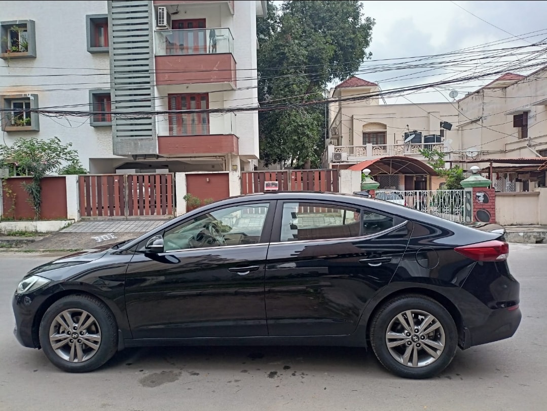 Elantra image 2 Elantra image 2