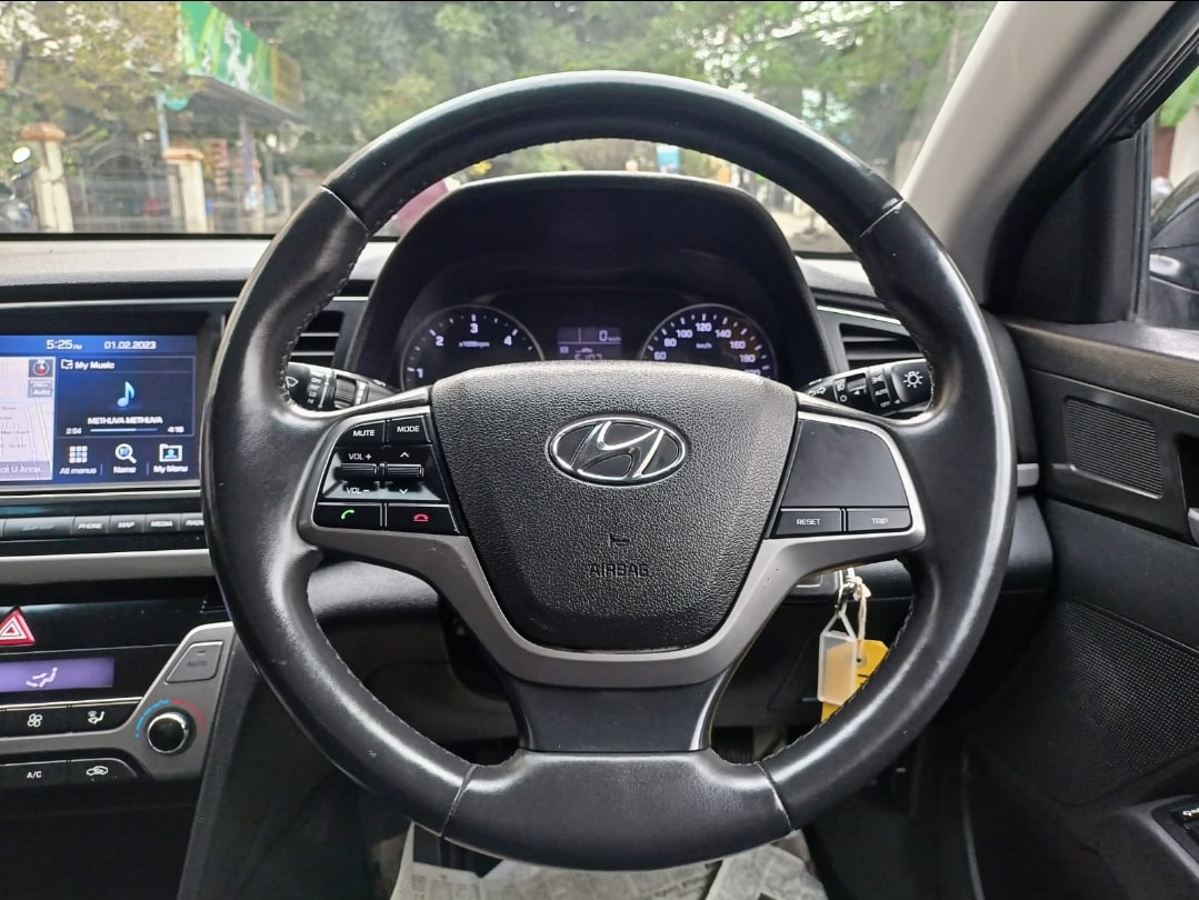 Elantra image 12 Elantra image 12