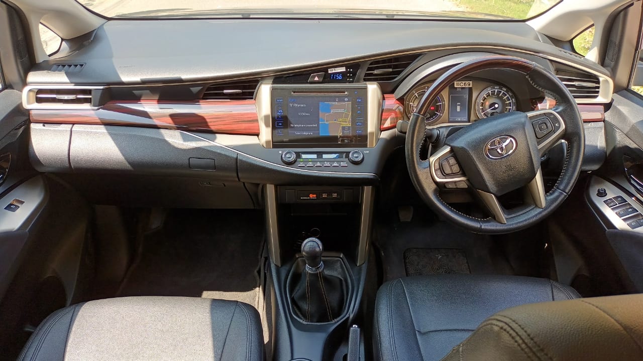 Innova Crysta image 2 Innova Crysta image 2