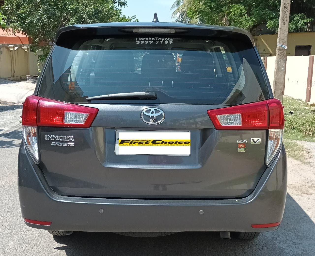 Innova Crysta image 3 Innova Crysta image 3