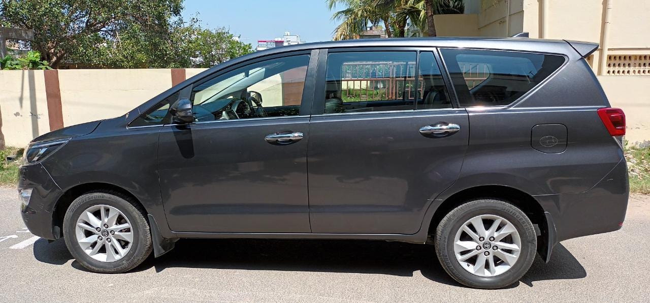 Innova Crysta image 4 Innova Crysta image 4