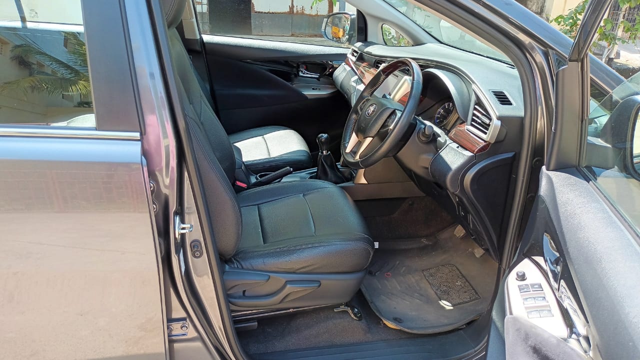 Innova Crysta image 11 Innova Crysta image 11