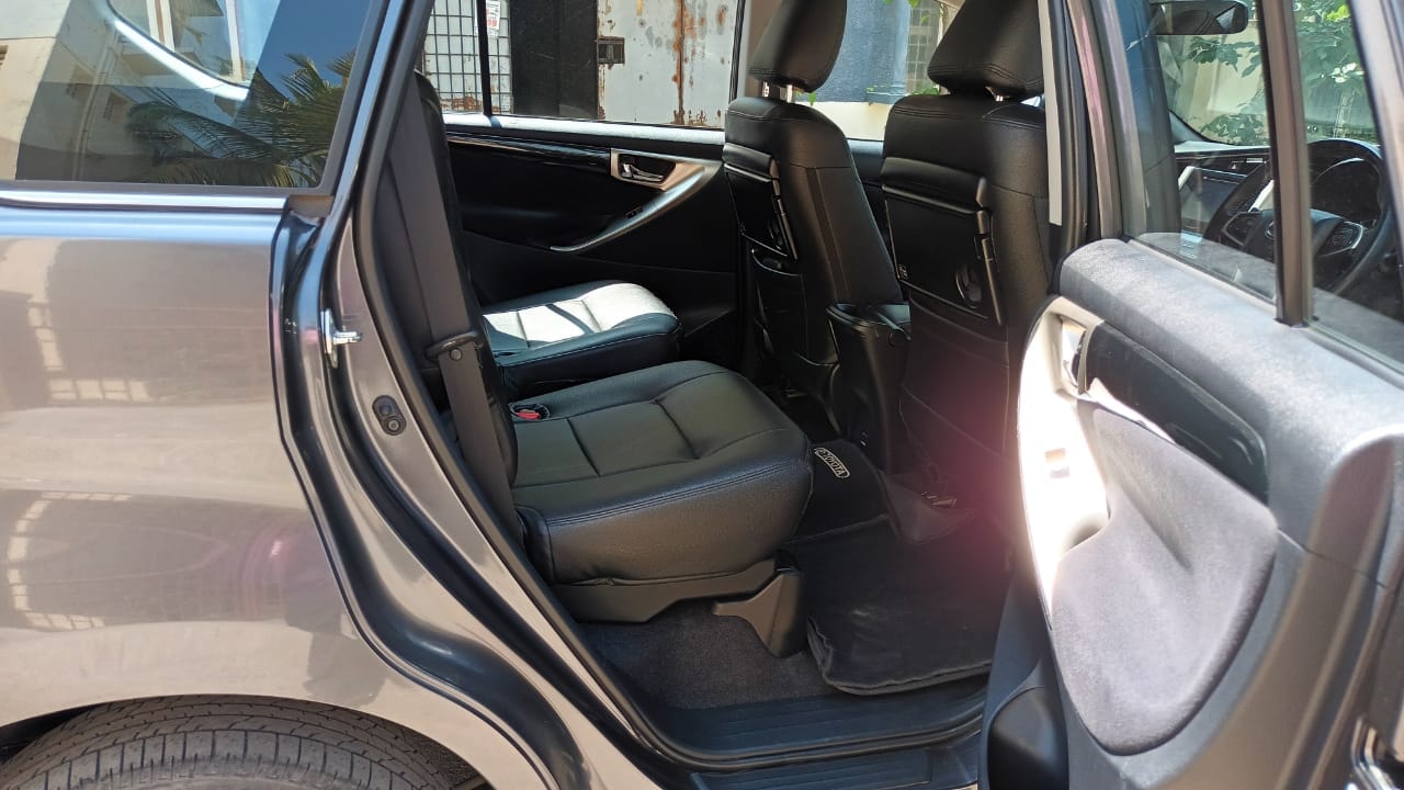 Innova Crysta image 7 Innova Crysta image 7