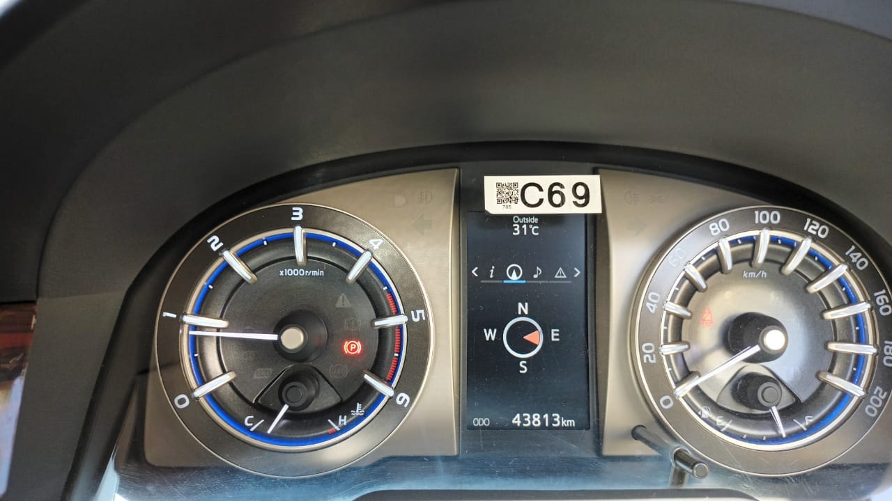 Innova Crysta image 12 Innova Crysta image 12