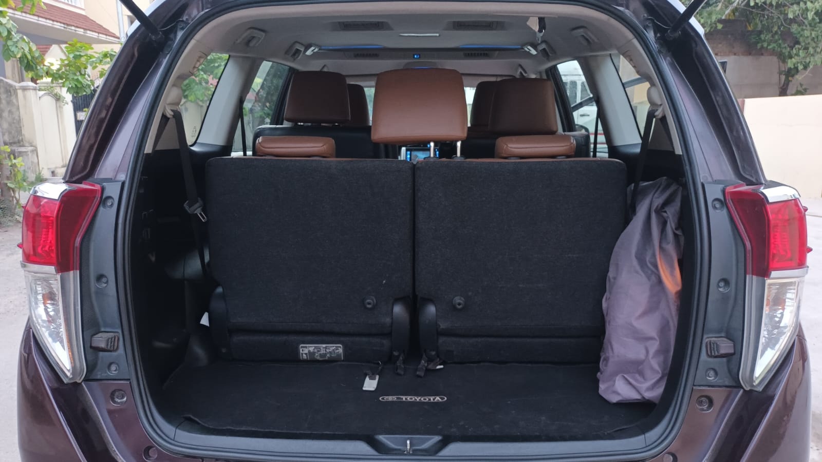 Innova Crysta image 11 Innova Crysta image 11