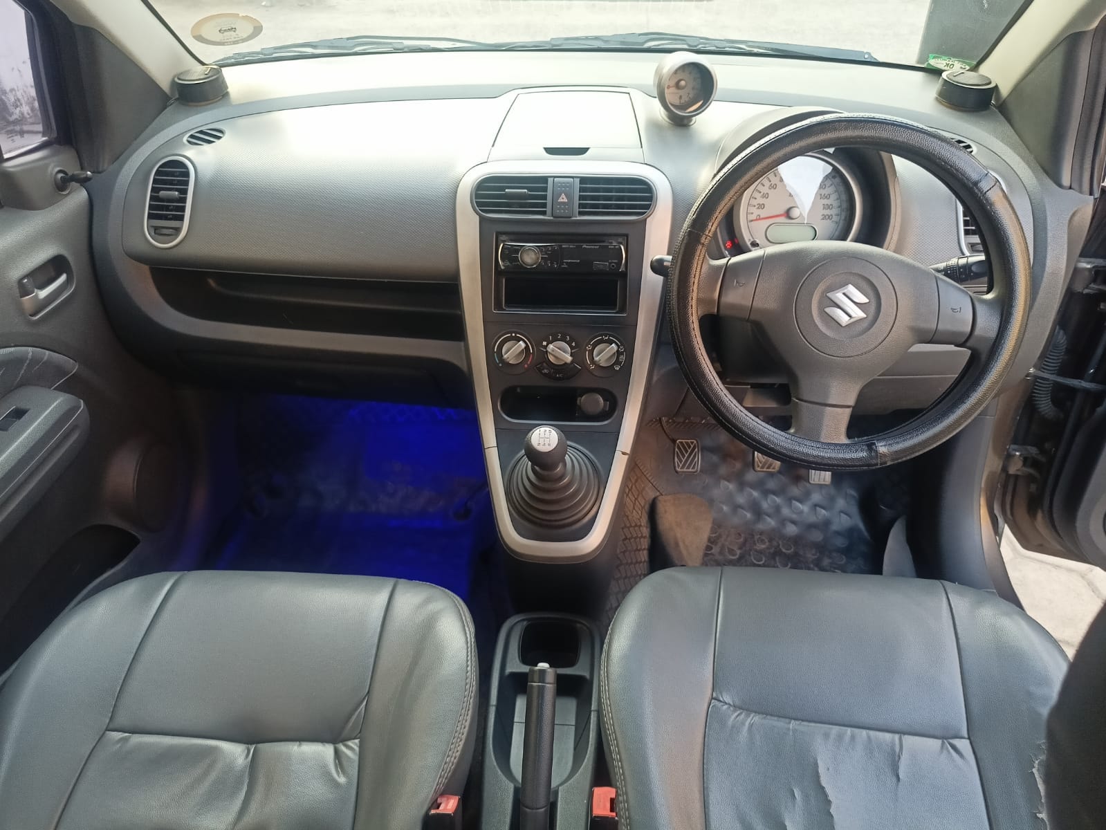 Ritz image 6 Ritz image 6