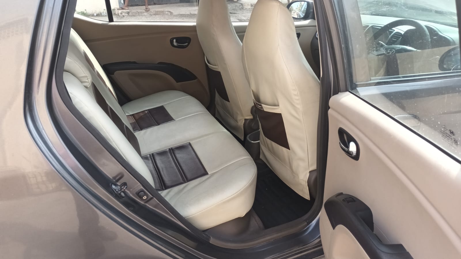 i10 image 7 i10 image 7