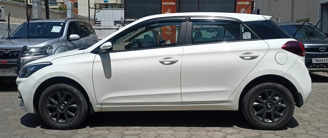 2019 Hyundai Elite i20 1.2 Sportz Petrol Left Side View 
