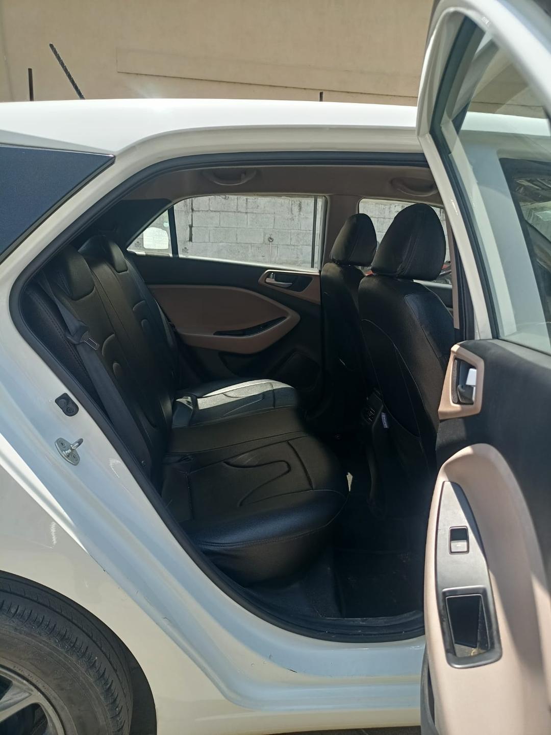 2019 Hyundai Elite i20 1.2 Sportz Petrol Right Side View 