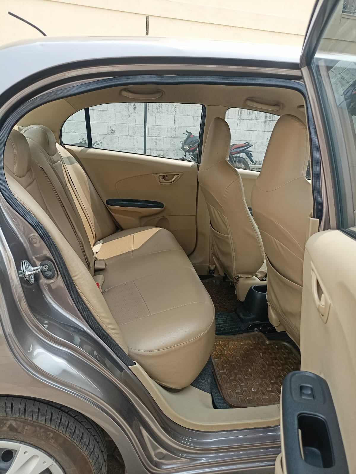 Amaze image 2 Amaze image 2