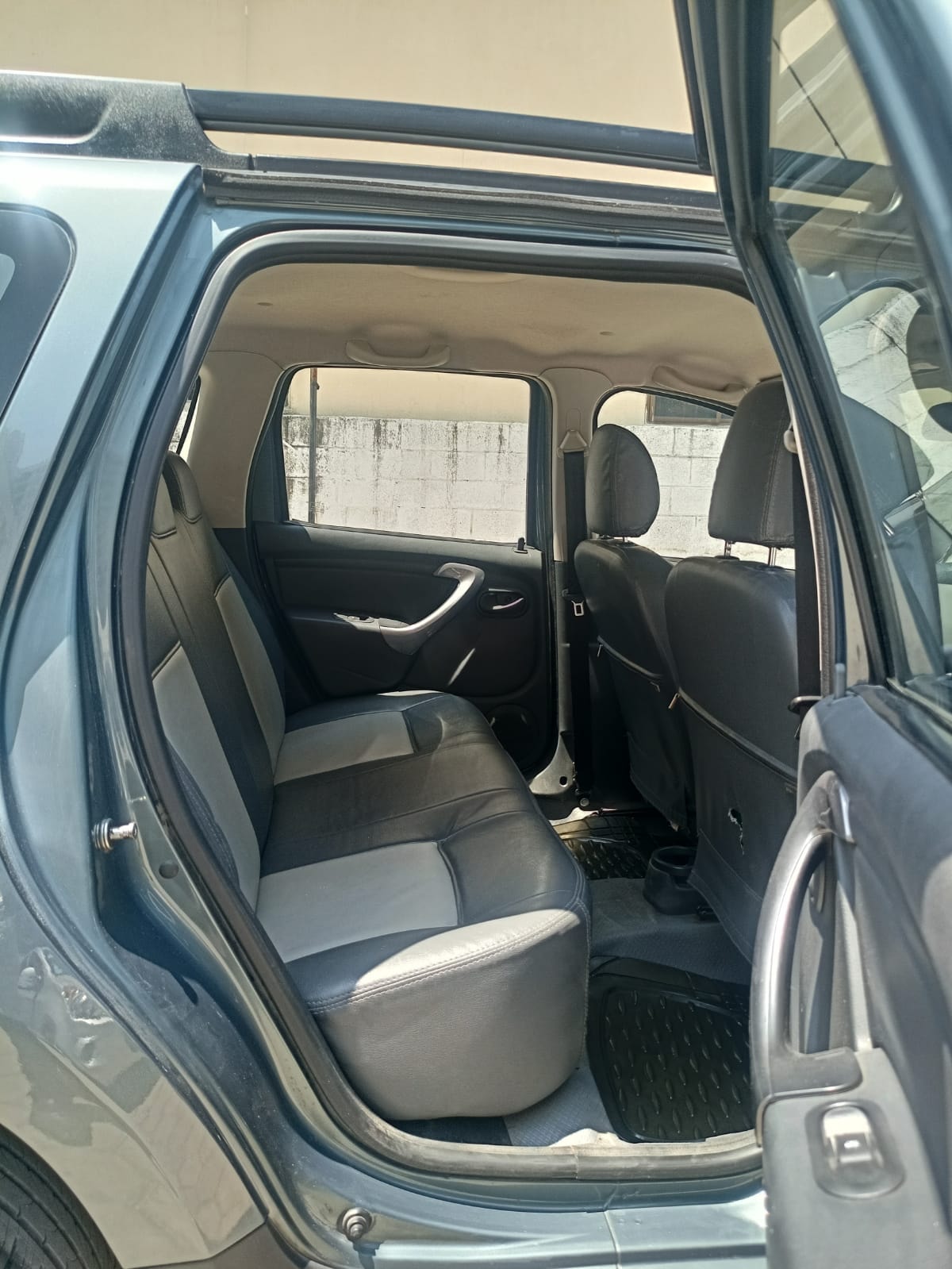 Duster image 6 Duster image 6