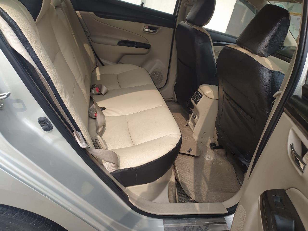 Ciaz image 2 Ciaz image 2