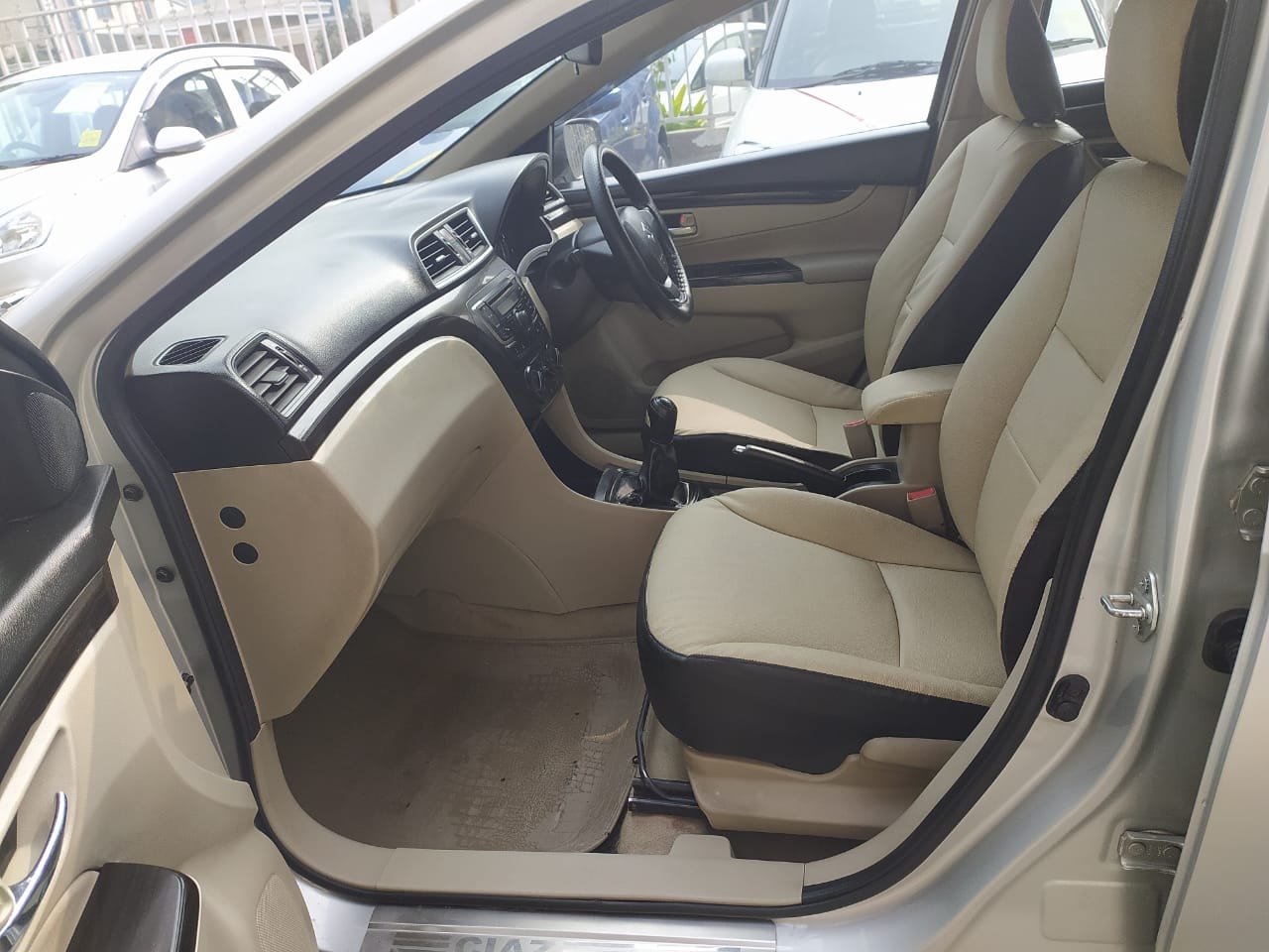 Ciaz image 7 Ciaz image 7