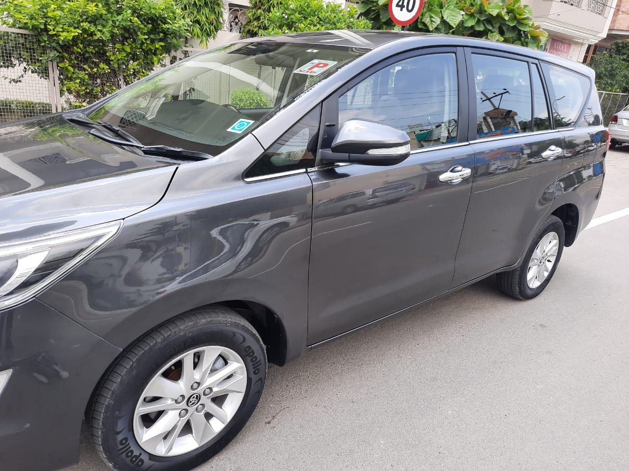 Innova Crysta image 9 Innova Crysta image 9