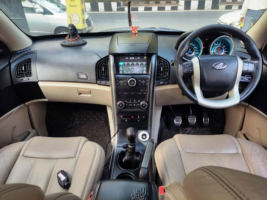 2015 Mahindra XUV500 W10 FWD Dashboard 