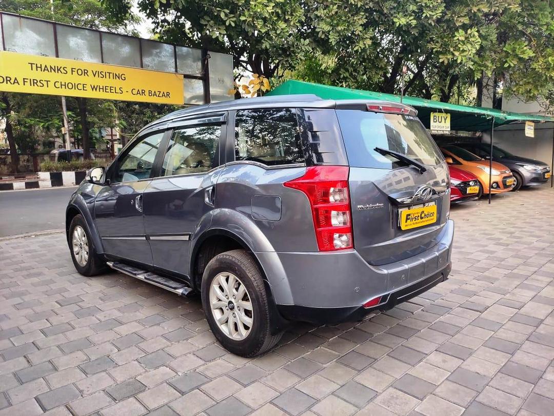 2015 Mahindra XUV500 W10 FWD Rear Left View 