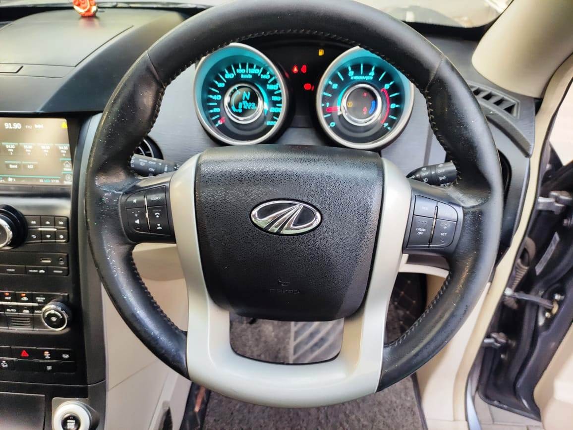 XUV500 image 11 XUV500 image 11