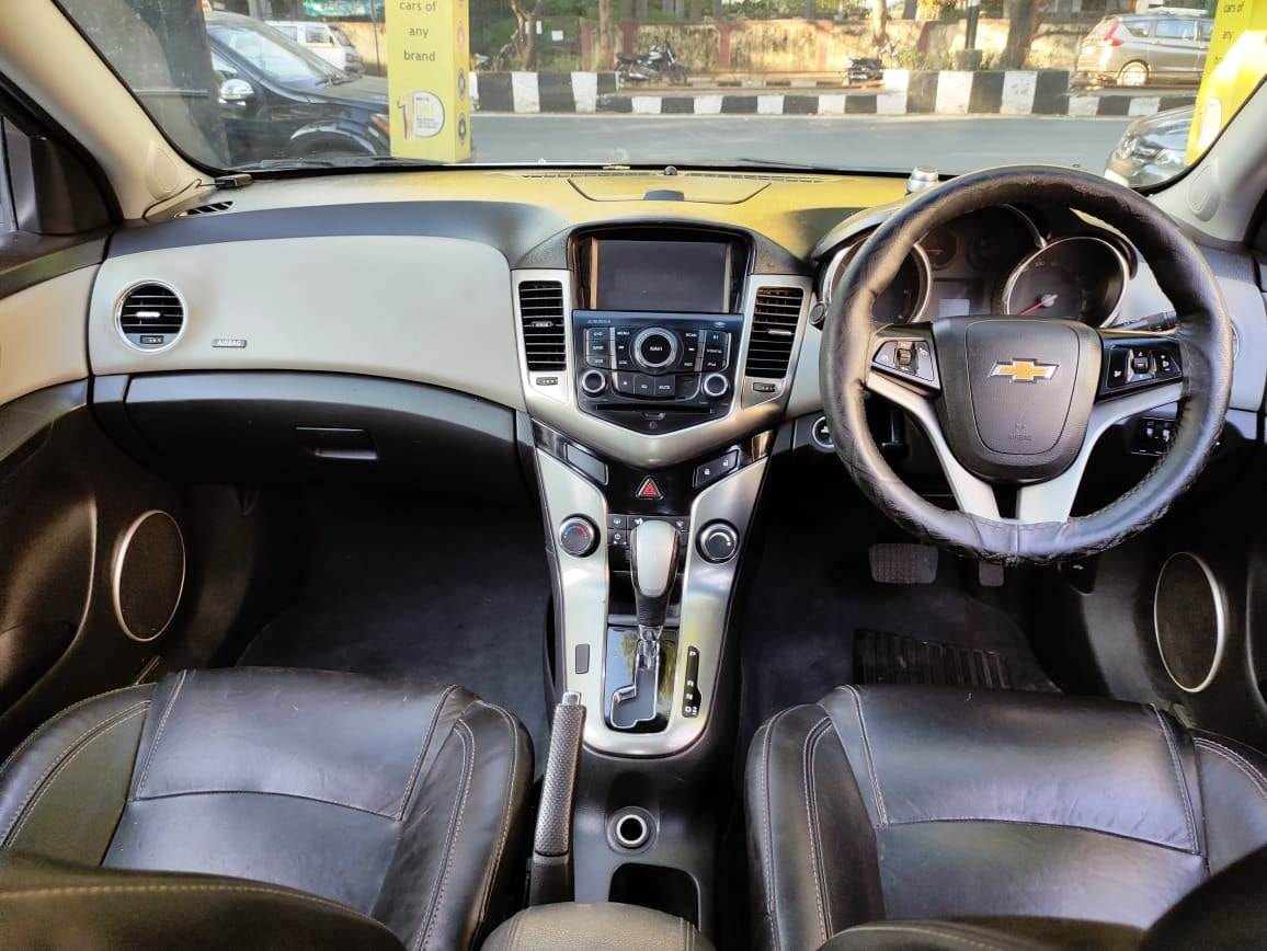 Cruze image 10 Cruze image 10