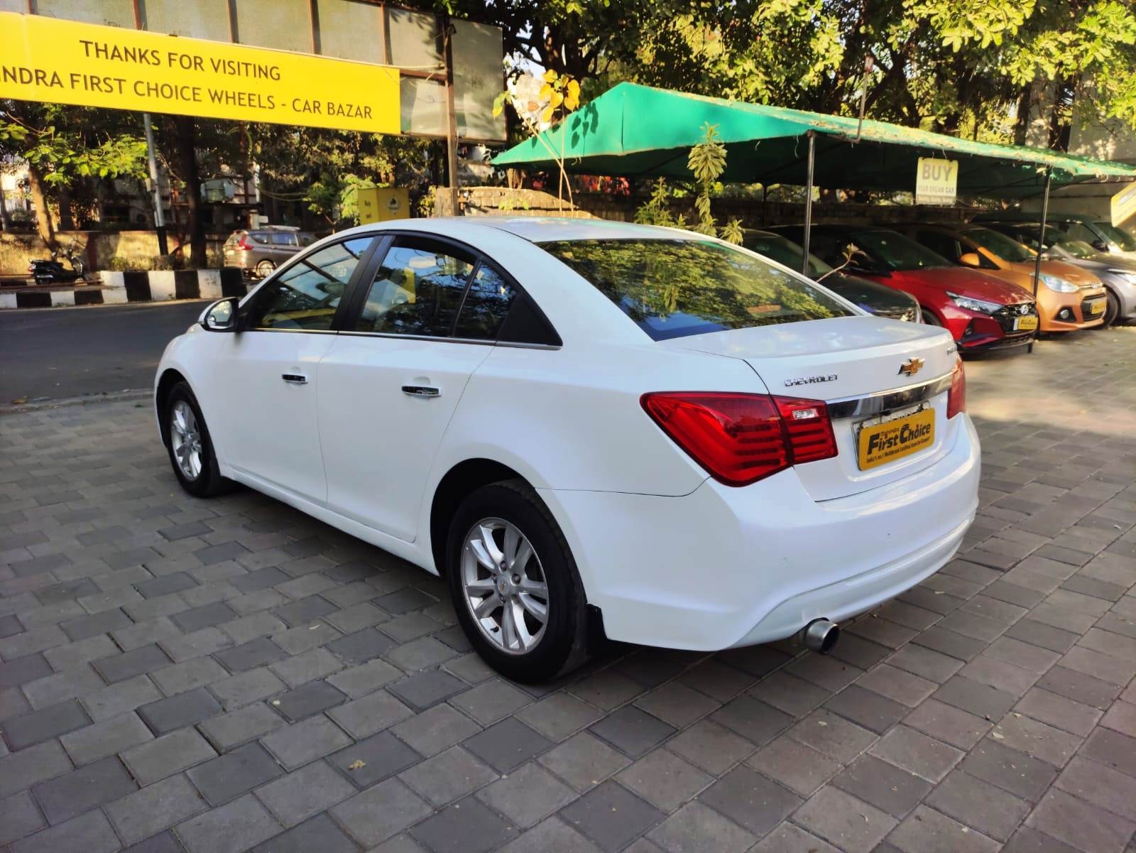 Cruze image 3 Cruze image 3