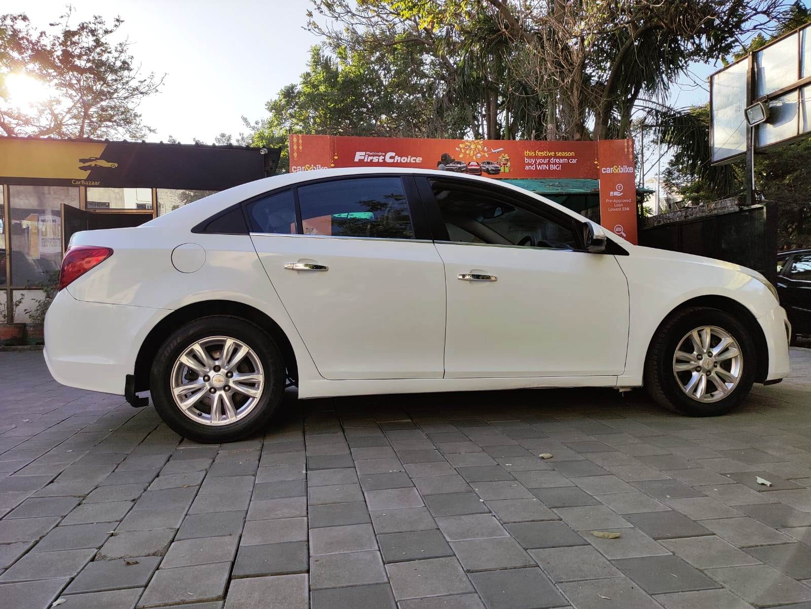 Cruze image 6 Cruze image 6