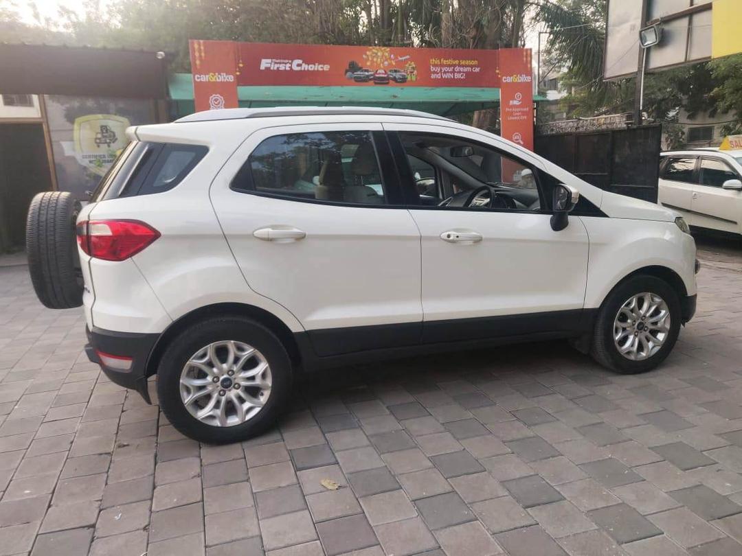 2016 Ford EcoSport 1.5 TiVCT Petrol Titanium AT Right Side View 