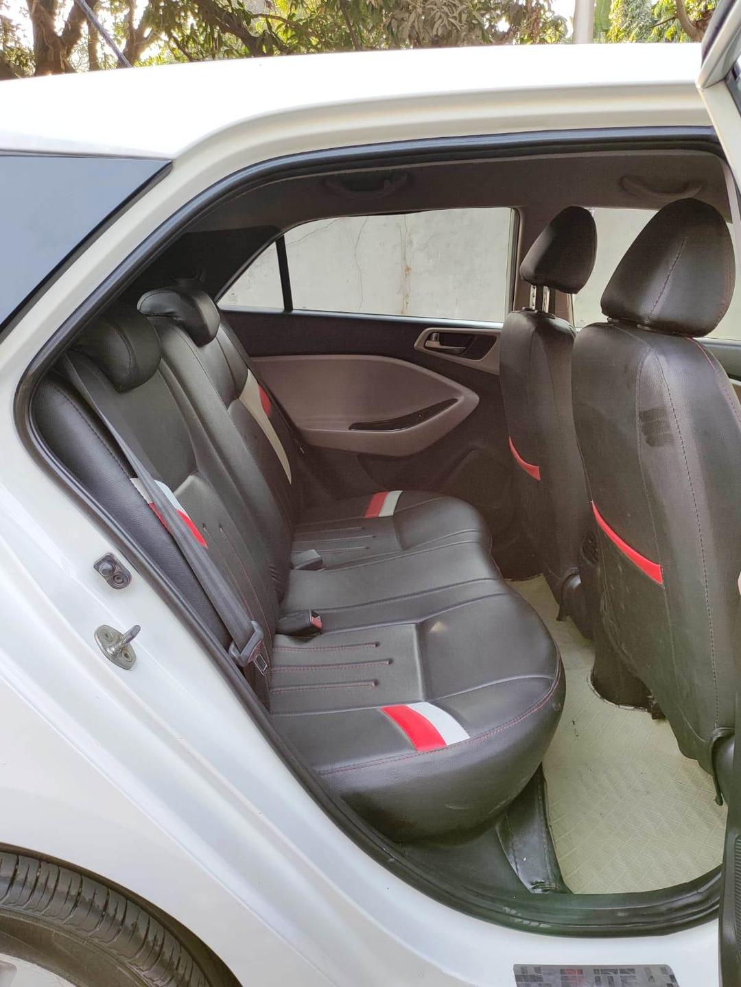 2017 Hyundai Elite i20 1.4 Asta Option Diesel BS IV Back Seats 