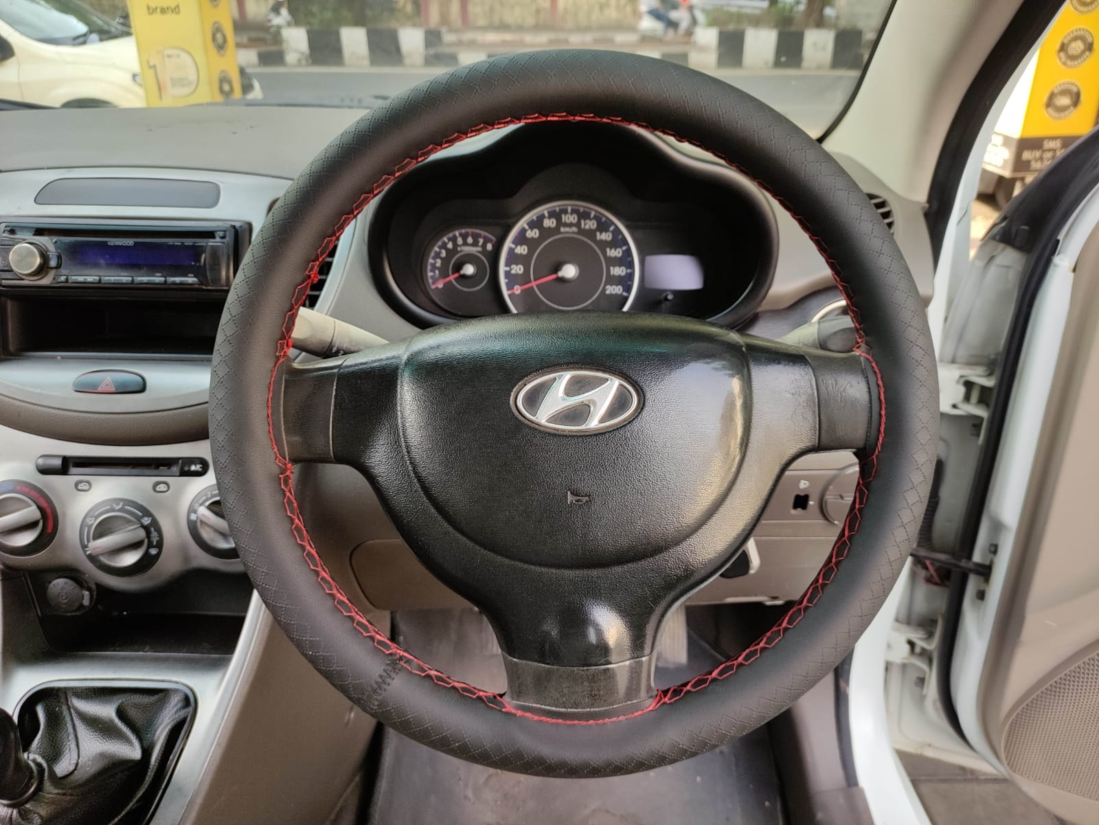 i10 image 11 i10 image 11