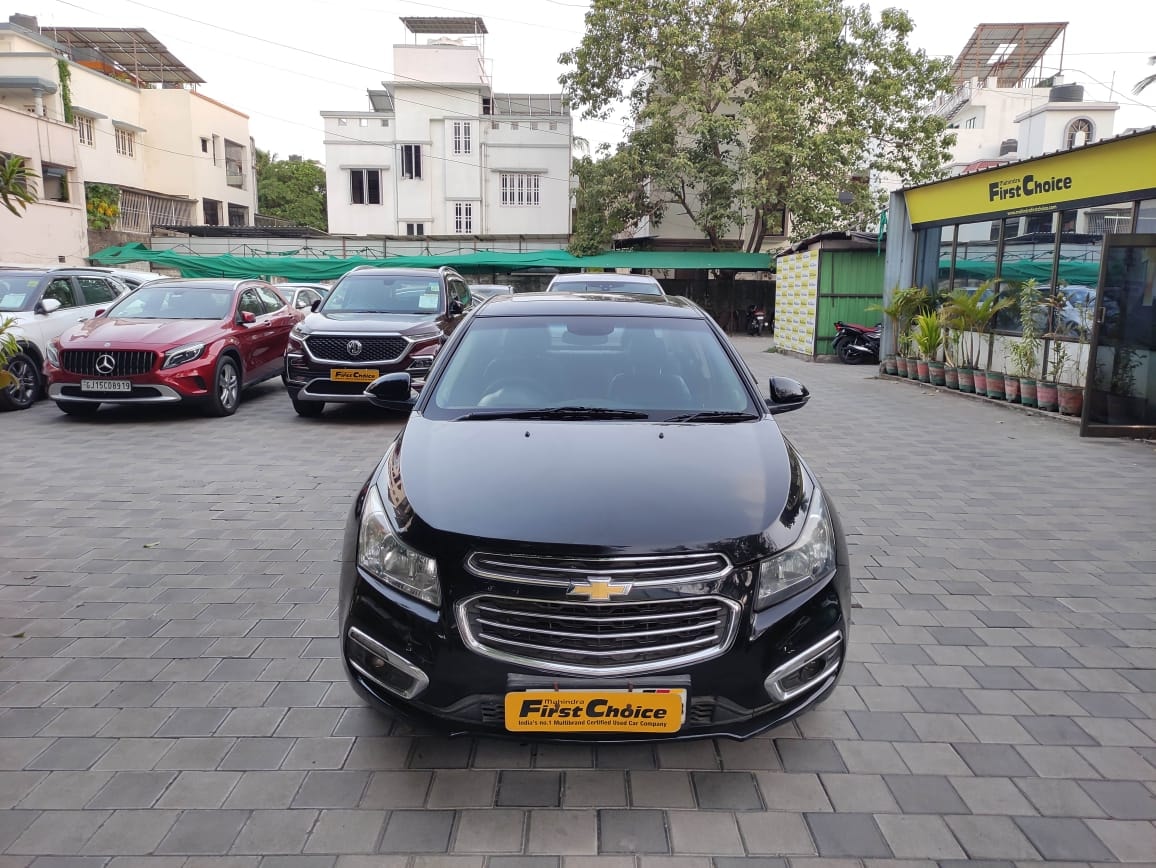 Cruze image 1 Cruze image 1