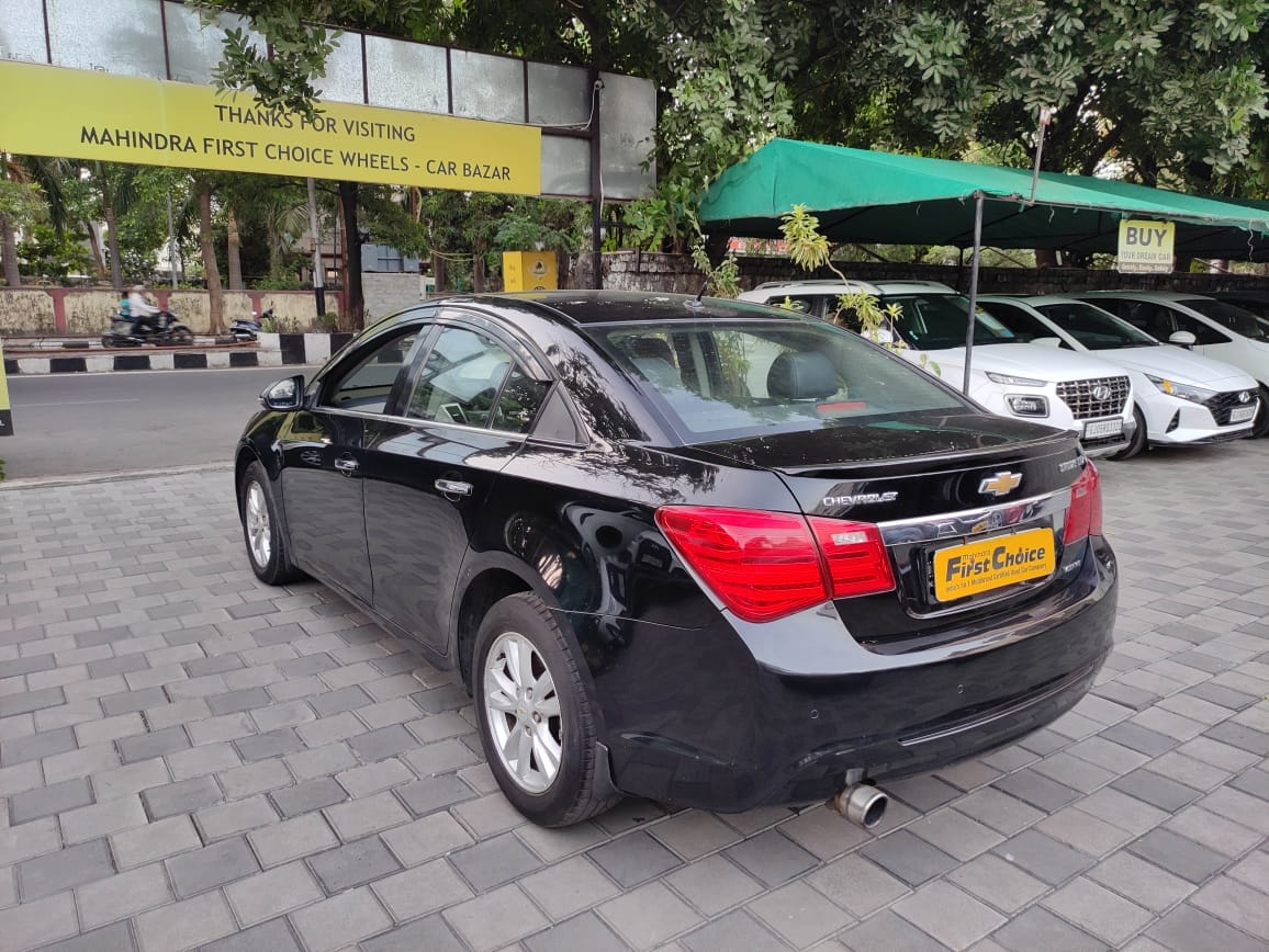 Cruze image 3 Cruze image 3