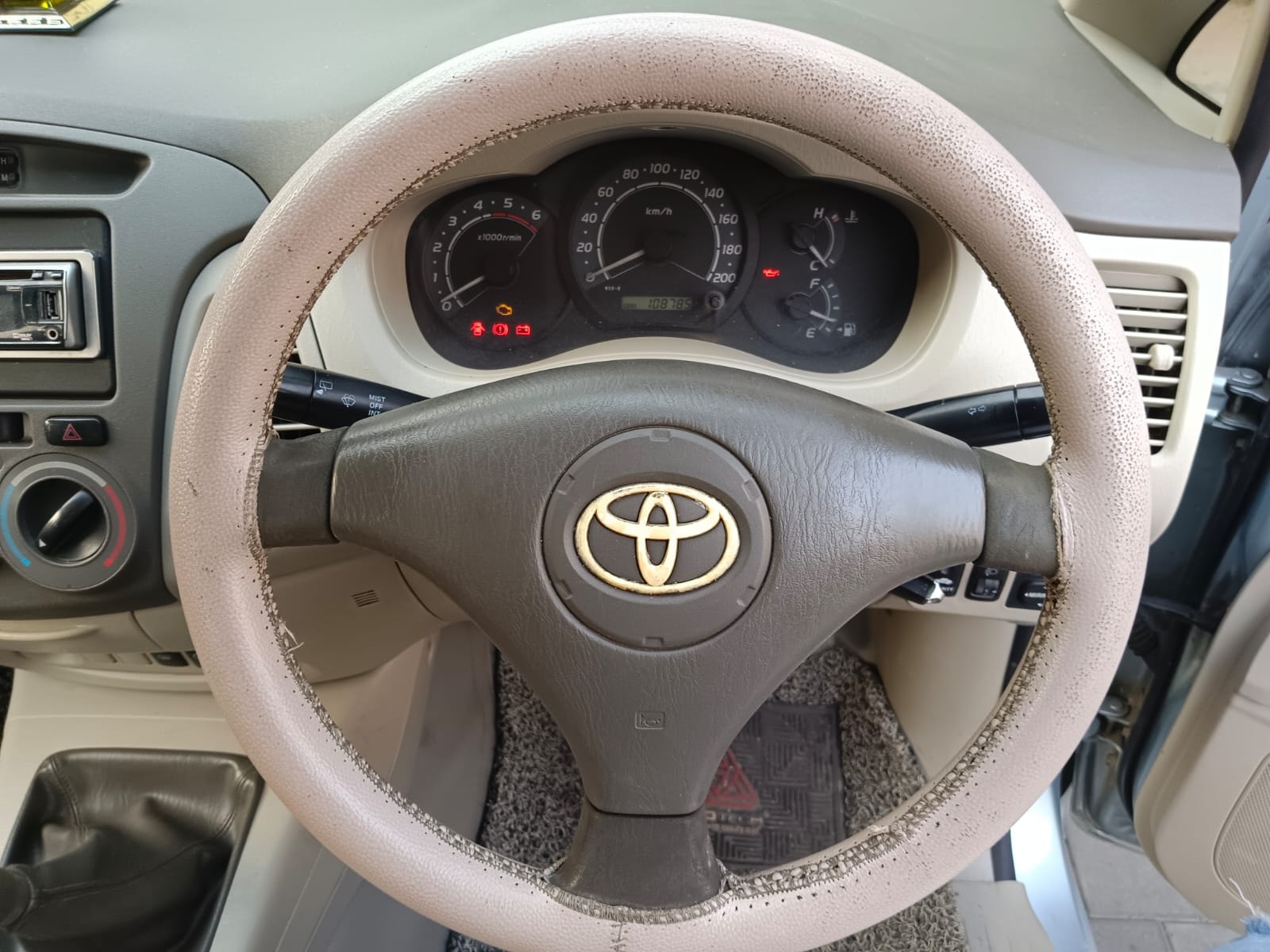 Innova image 11 Innova image 11