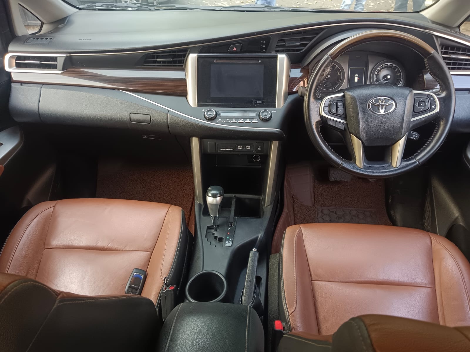 Innova Crysta image 9 Innova Crysta image 9