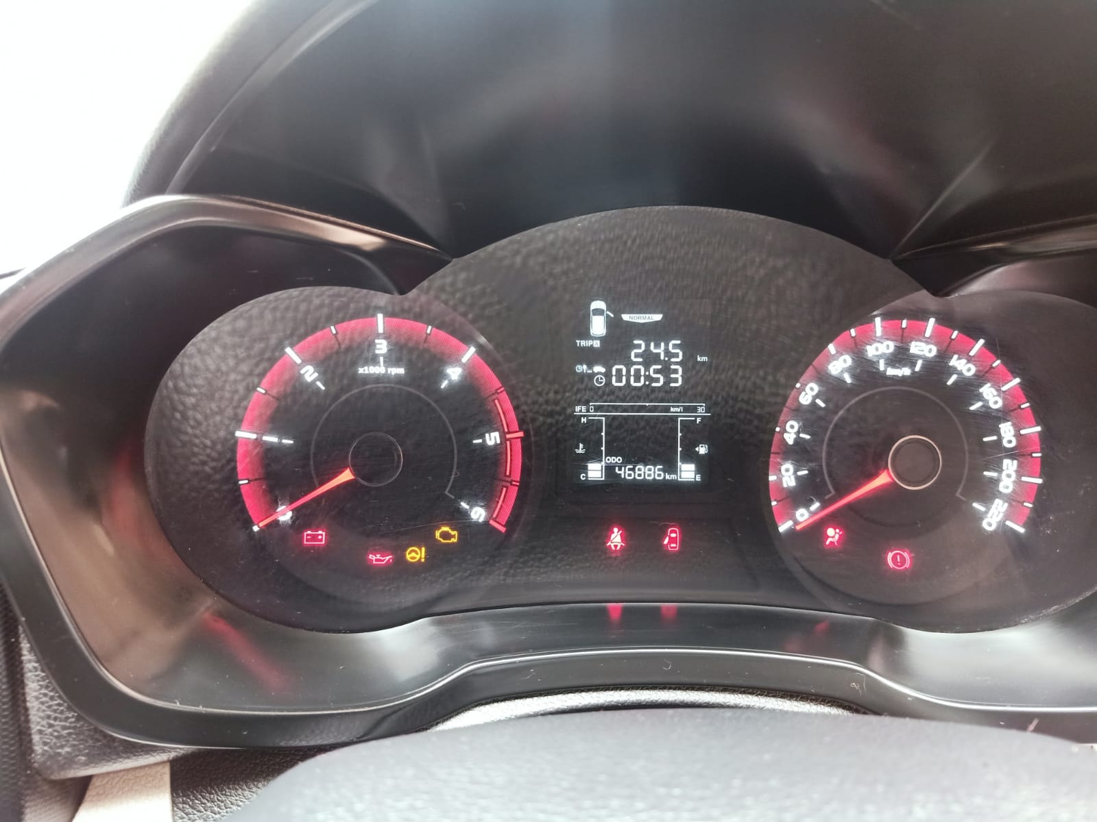 XUV300 image 5 XUV300 image 5