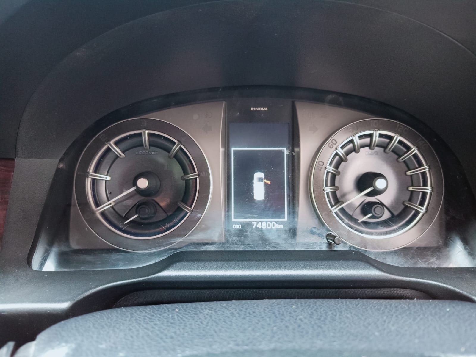 Innova Crysta image 7 Innova Crysta image 7