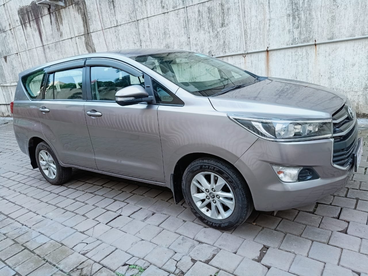 Innova Crysta image 7 Innova Crysta image 7