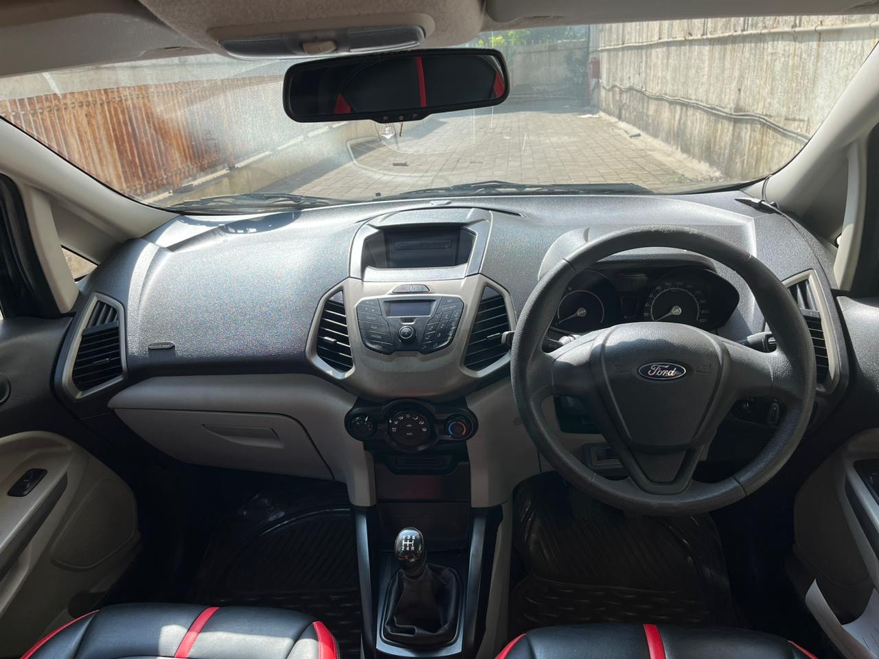 EcoSport image 10 EcoSport image 10